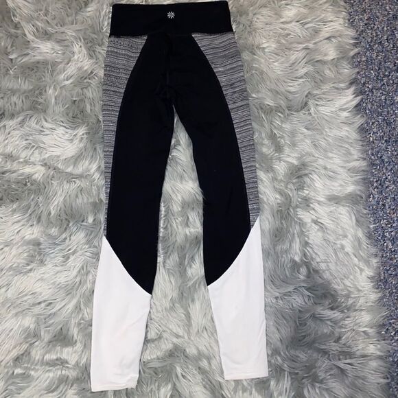 Athleta Women's High Rise Jacquard Flow Chat Tight leggings Pilayo Black Size Xs - Picture 4 of 9